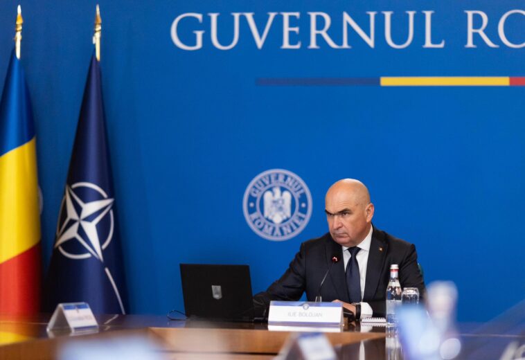 Premierul Bolojan anunță că reforma administrației și pachetul de relansare economică ar putea fi adoptate prin ordonanță de urgență sau prin asumarea răspunderii