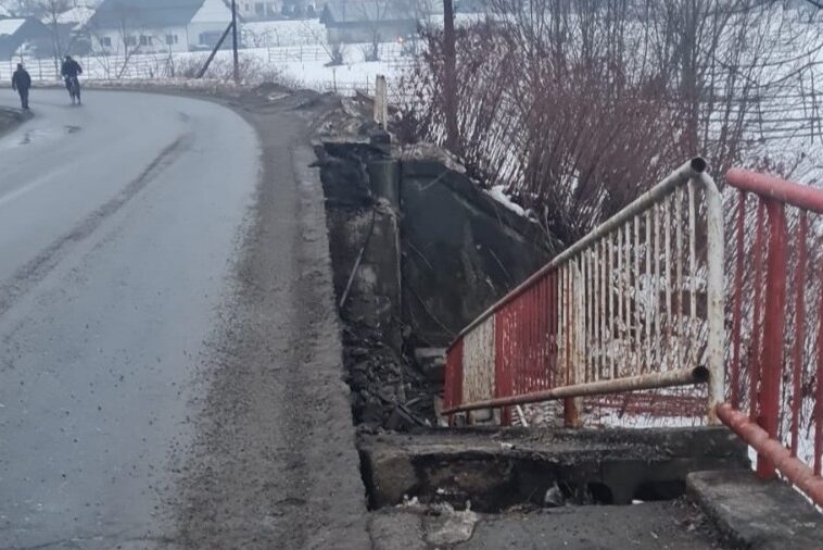 Pod închis peste noapte la Vișeu de Jos. Trafic blocat pe DJ188 după cedarea unei grinzi