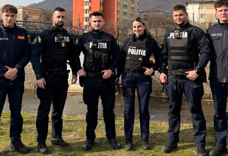 La un pas să sară de pe pasarela pietonală din zona Kaufland. Intervenția polițiștilor i-a salvat viața