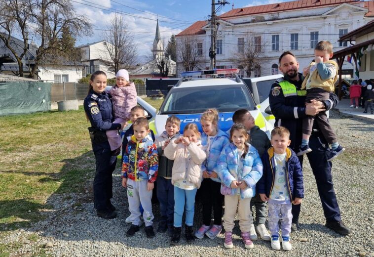 „Kindergarten Cop” la grădinița din Vișeu de Sus. Ce au învățat copiii despre siguranță