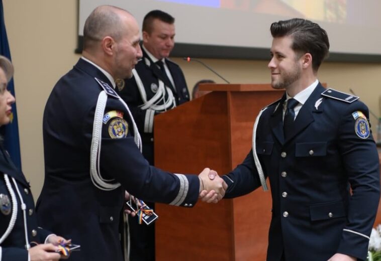 105 polițiști din Maramureș au fost avansați de Ziua Poliției Române. 16 au urcat în grad înainte de termen