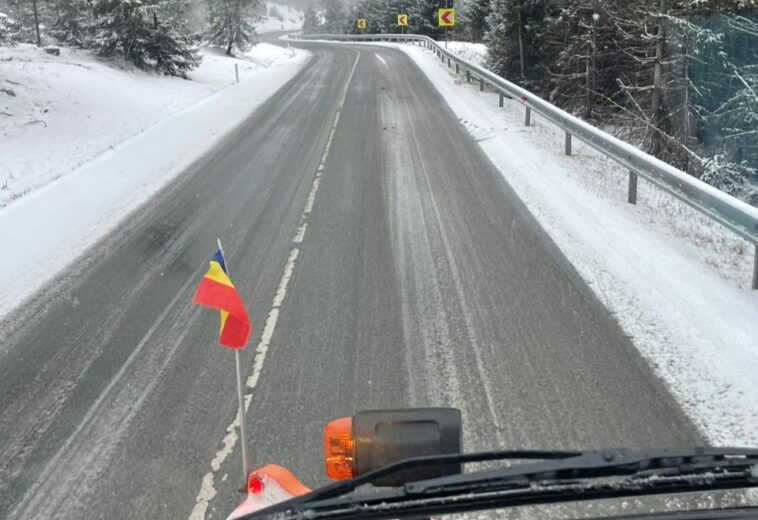 Ninge în zonele montane din Maramureș. Drumarii au intervenit deja pe DN18, în Pasul Prislop