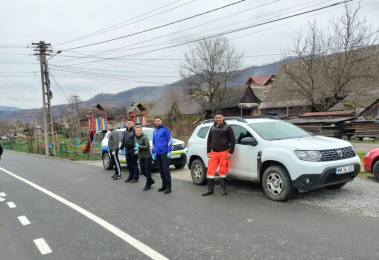Polițiștii din Dragomirești au ieșit în teren pentru o acțiune de ecologizare