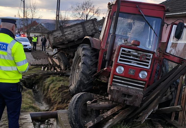 Beat la volanul unui tractor, a provocat un accident mortal. Șoferul a fost reținut