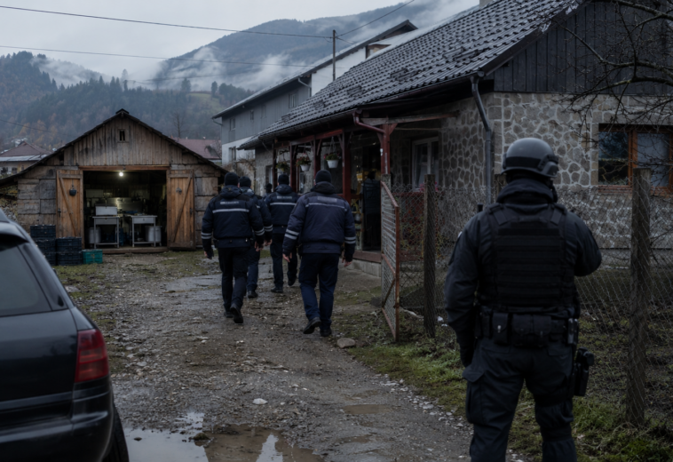 Percheziții în Borșa. Polițiștii au găsit un abator care ar fi funcționat ilegal