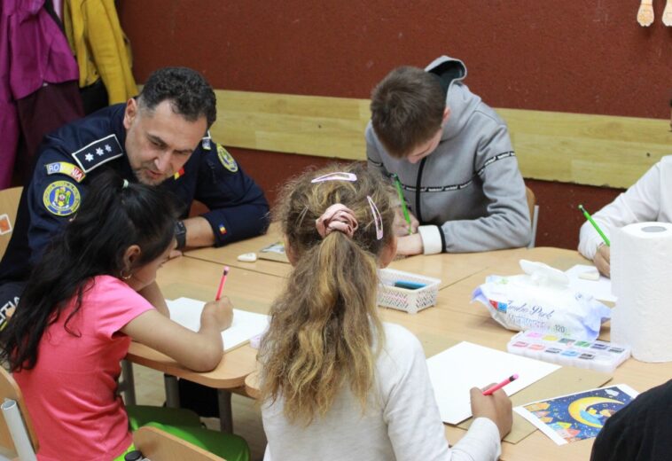 Primele desene din proiectul „Copilărie fără teamă” vor fi expuse la Târgu Lăpuș