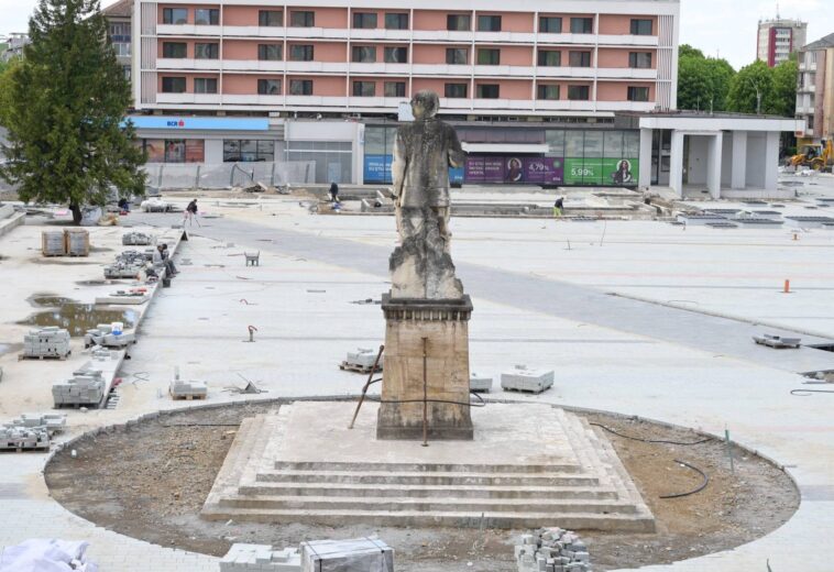 Restricțiile de circulație din zona Pieței Revoluției se prelungesc până la finalul lunii mai