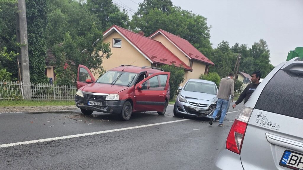Accident în Bușag - 4 mașini implicate