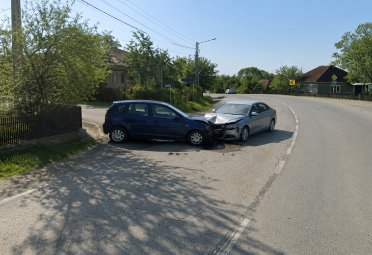 Trei persoane au ajuns la spital după un accident pe DN1C, în Mesteacăn