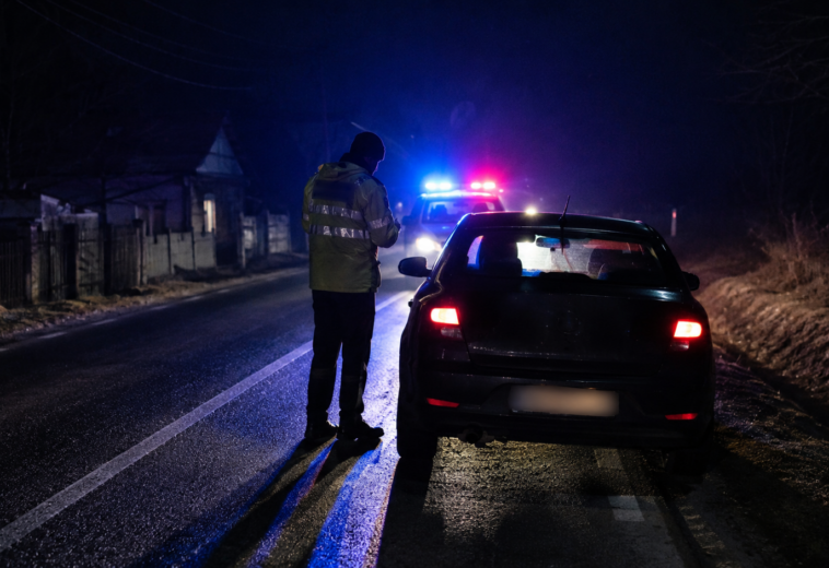 Băut și fără carnet, prins de polițiști la volan, în Colțirea