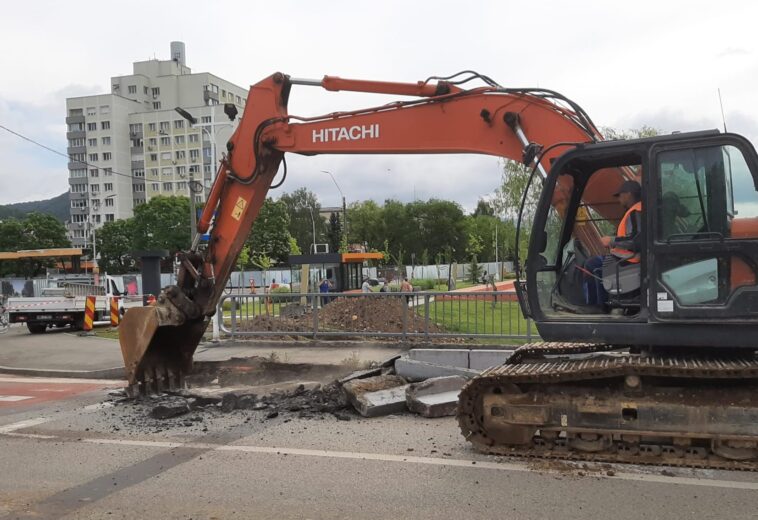A început demolarea Podului Unirii. Primele imagini video cu lucrările de pe Săsar