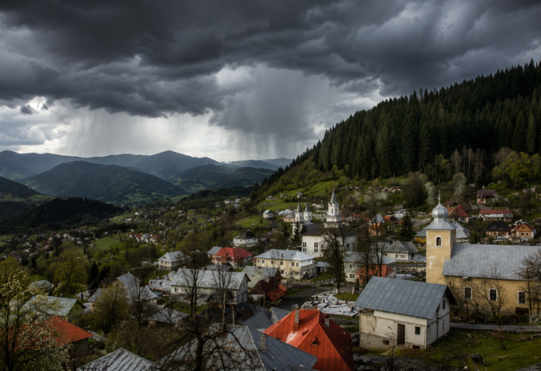ACUM – Patru localități din Maramureș amenințate de ploi torențiale, vânt și grindină