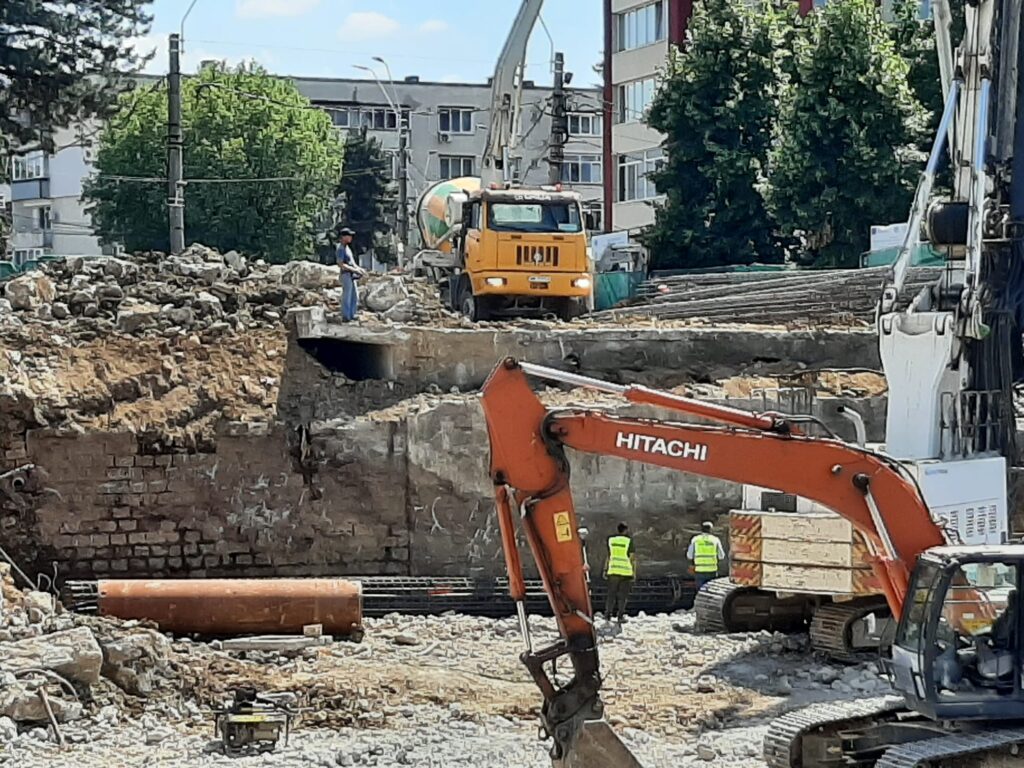 Podul Unirii - A început forarea și turnarea piloților