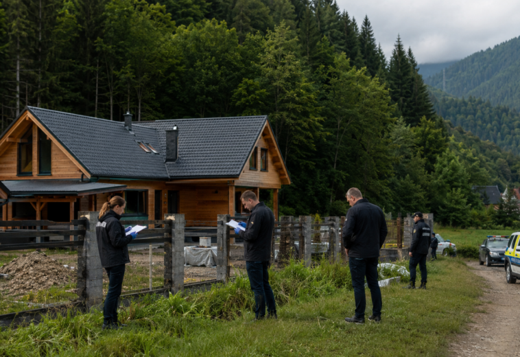 Percheziție la Vișeu de Sus într-un dosar legat de o construcție ridicată pe teren forestier de stat