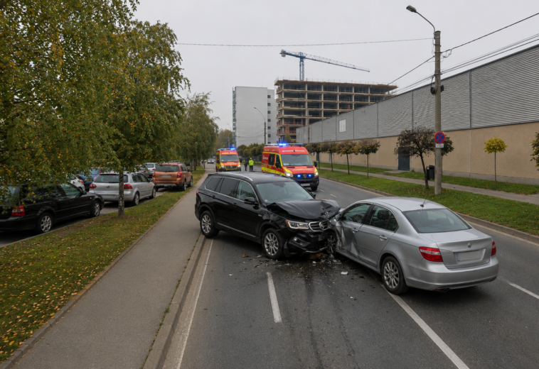 Trei persoane au ajuns la spital după un accident pe strada George Coșbuc din Baia Mare