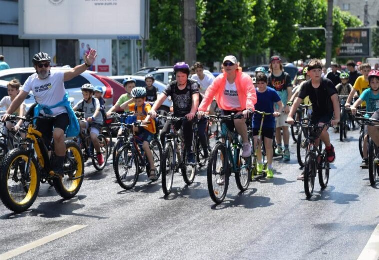 Pistele de biciclete versus parcările din Baia Mare. Cât de adevărat este argumentul că „nu sunt bicicliști”?