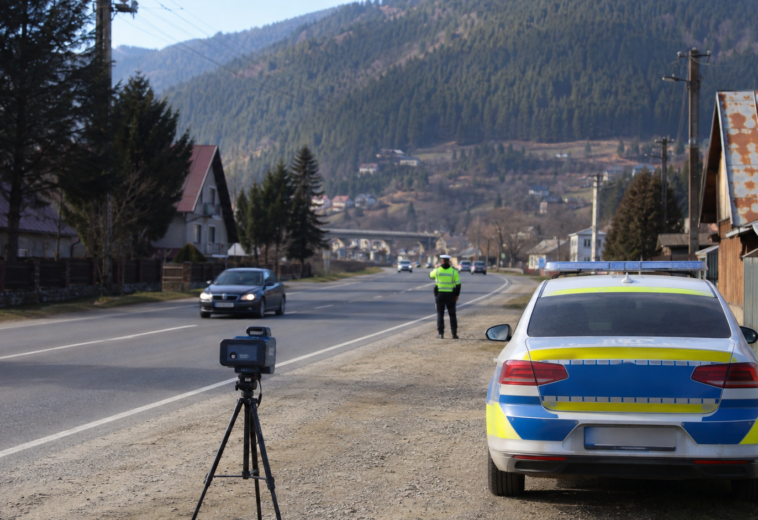 Weekend scump pe șoselele din Borșa – 94 de sancțiuni și șase permise reținute