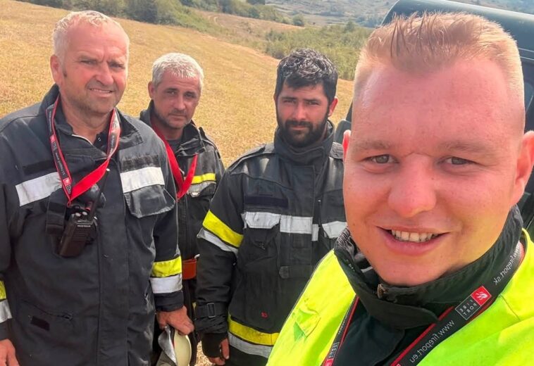 Incendiu la Fântânele. Aproape un hectar de vegetație uscată a ars, pompierii voluntari au oprit extinderea focului