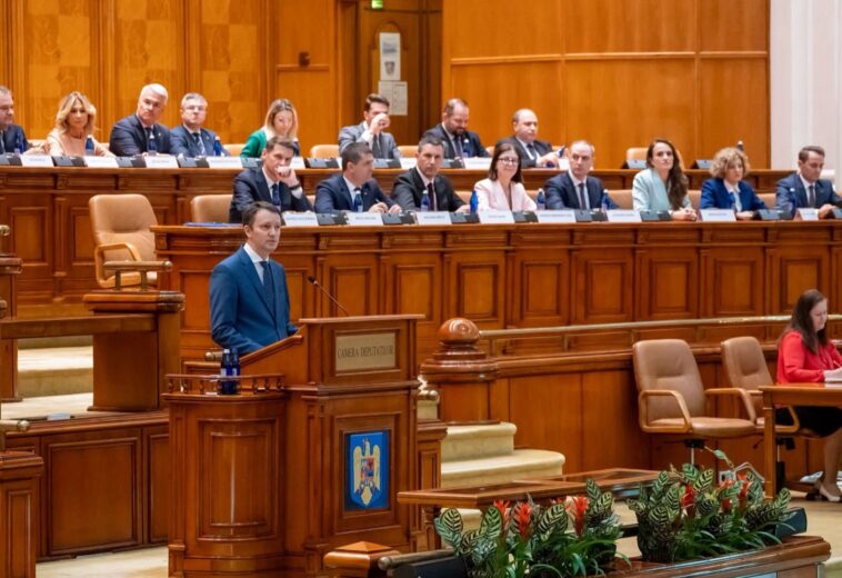 Guvernul Mureșan nu a trecut de votul Parlamentului